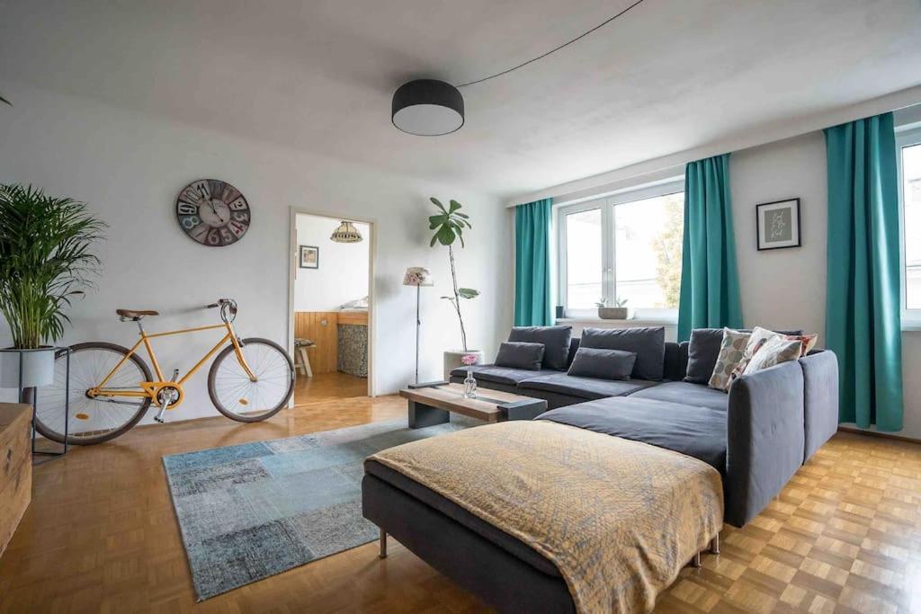 Cozy And Stylish Apartment Near Schoenbrunn Castle Wien Exteriör bild