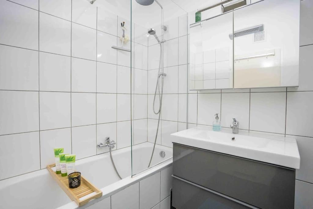 Cozy And Stylish Apartment Near Schoenbrunn Castle Wien Exteriör bild