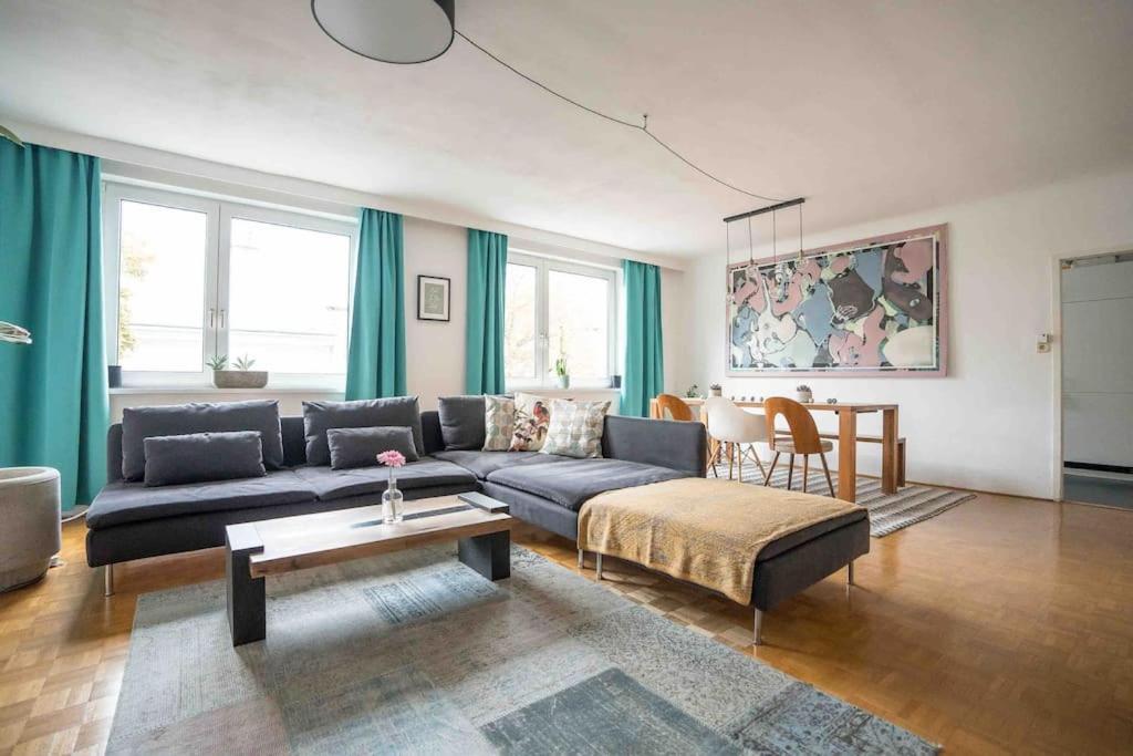 Cozy And Stylish Apartment Near Schoenbrunn Castle Wien Exteriör bild