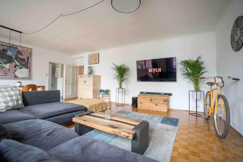Cozy And Stylish Apartment Near Schoenbrunn Castle Wien Exteriör bild